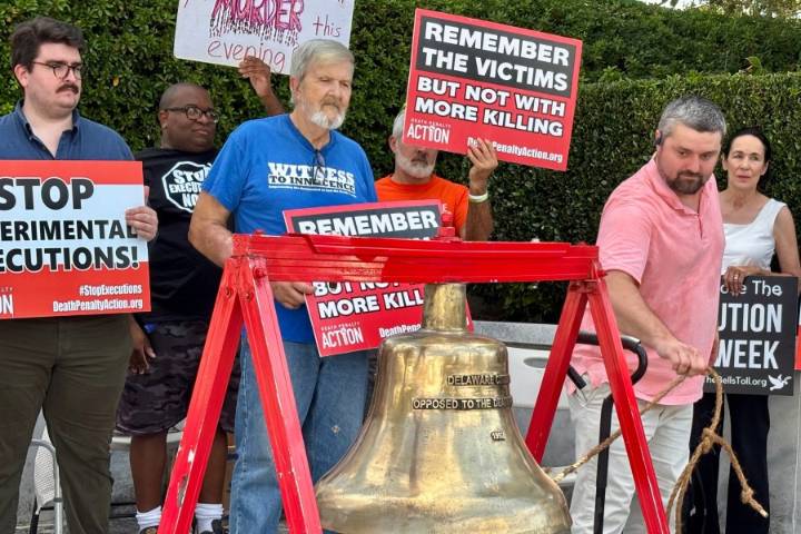 Victim's son asks to stop execution of man who killed his mom