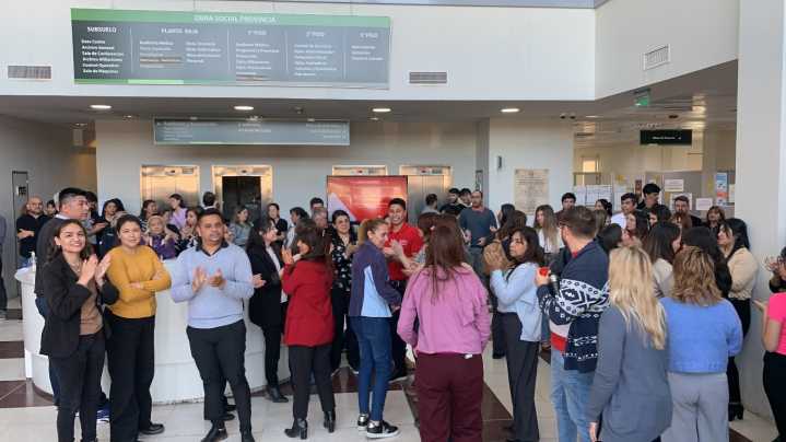 Protesta de empleados de la Obra Social Provincia: exigen mejoras salariales y pase a planta permanente
