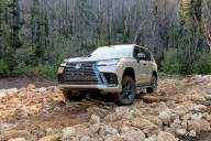 Lexus LX 700h Overtrail, 2025