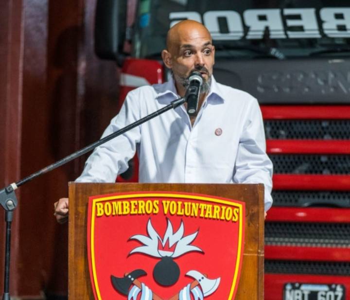 A Diego Diez lo chicanean por el asfalto de Mayra