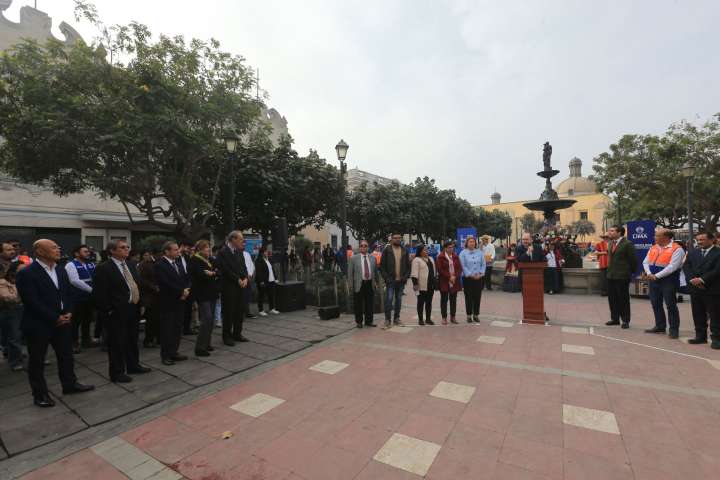 Inician restauración integral de la histórica plaza Italia