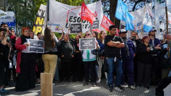El Gobierno nacional cerró 32 centros de atención comunitaria contra las adicciones y deja sin apoyo a miles de jóvenes