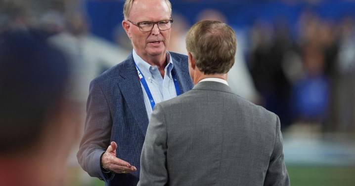 New York Giants owner John Mara says he has been diagnosed with cancer
