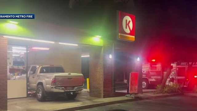 Pickup truck crashes into Circle K in Sacramento County