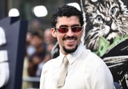 Bad Bunny and Sabrina Carpenter will host ‘Saturday Night Live’