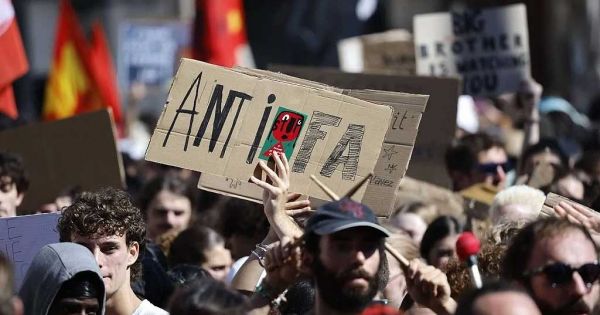 Trump quiere designar a Antifa como una "gran organización terrorista"