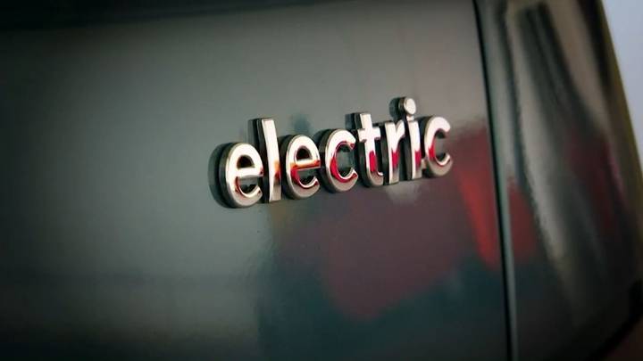 EV federal tax credit ending for electric vehicles in 2025