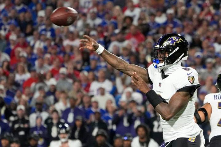 Ravens QB Lamar Jackson retaliates against fan for helmet slap