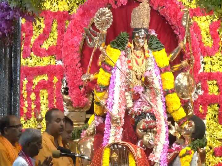 Navratri celebrations: Aarti performed at Chhatarpur temple