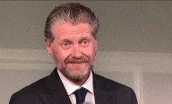 Llama Luciano Pascoe a defender la verdad al relanzar ADN 40