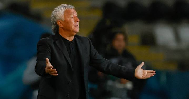 Néstor Gorosito acusa burlas de la U tras la eliminación y se mofa de la barbarie ante Independiente