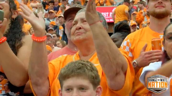 Tennessee QB Joey Aguilar's grandmother cheers him on in first Neyland game