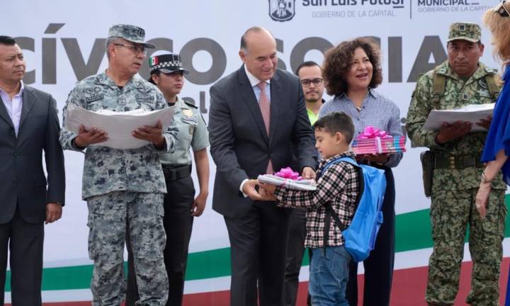 Enrique Galindo encabeza arranque de ciclo escolar 2025