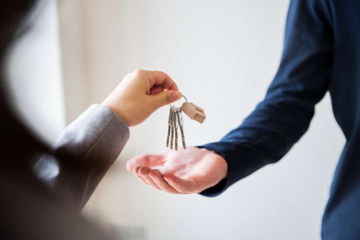Plano median home price down $29,000 year ...