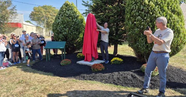 Milton Harvest Festival unveils statue of Chef Boyardee