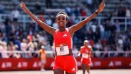 Murió una campeona de atletismo de 30 años tras descompensarse en un entrenamiento