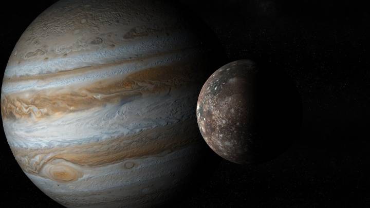 Calisto, la luna nombrada como la más bella del universo según la IA, por fin dejó ver una huella a la Nasa