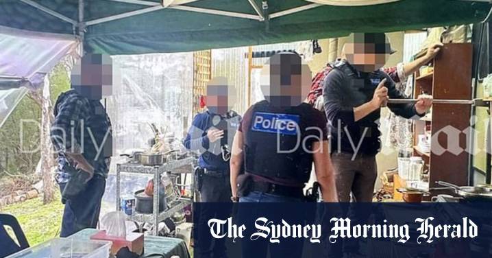 Images detail moments before police shooting in Porepunkah