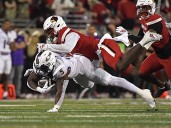 Louisville linebacker Stanquan Clark could be out for the season following leg surgery