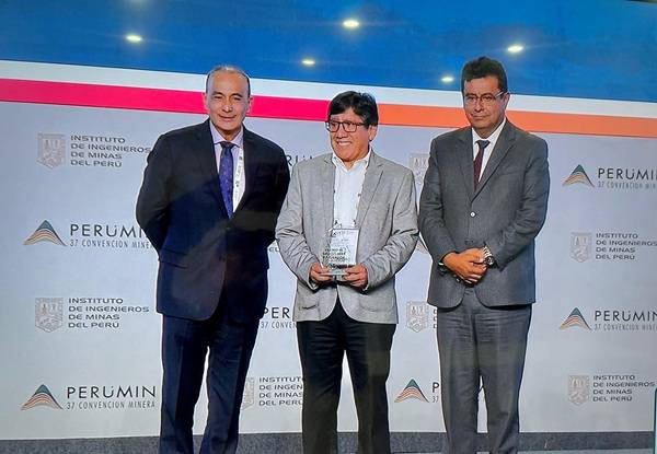 SOUTHERN PERÚ DESTACA EN PERUMIN 37 CON PREMIO A LA INNOVACIÓN Y TALENTO ESCOLAR