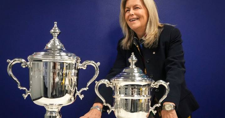 U.S. Open women's champs now get a replica trophy equal to the men's