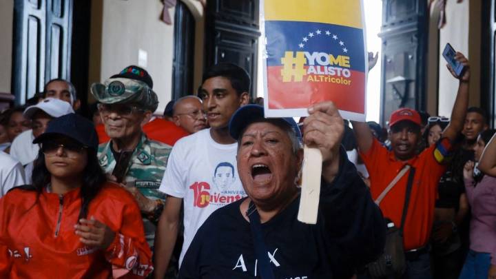 Venezuela alista defensa si EU “pone un pie” en su territorio