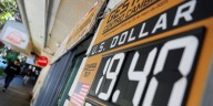 Precio del dólar sube y el peso mexicano se debilita previo a la reunión de Banxico este 25 de septiembre