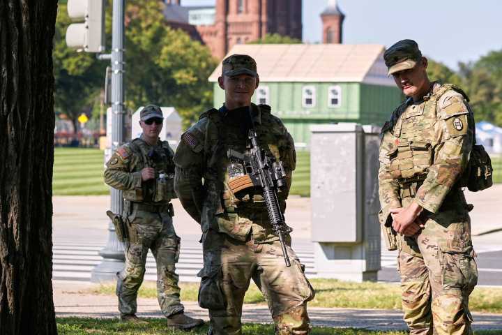 National Guard breaks up fistfight in DC during broad daylight