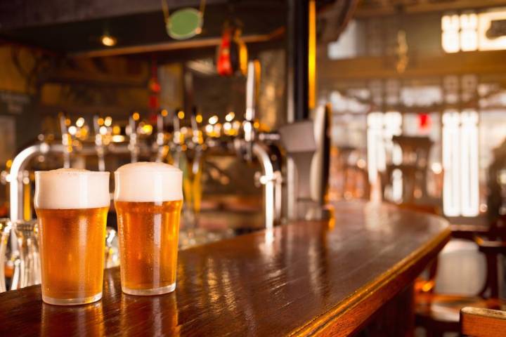 Edmonton fans gear up for NFL season opener at local bars  