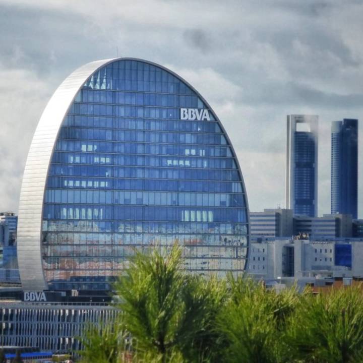 La CNMV autoriza la mejora de la oferta del BBVA sobre el Sabadell