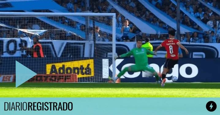 El mano a mano que se perdió Galdames en el último minuto y se lamenta todo Independiente