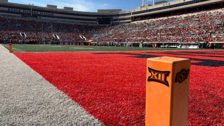 Baylor’s Robertson throws 4 TDs as Bears beat Oklahoma State 45