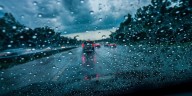 Numerous crashes, road closure causes issues for Omaha metro morning travel