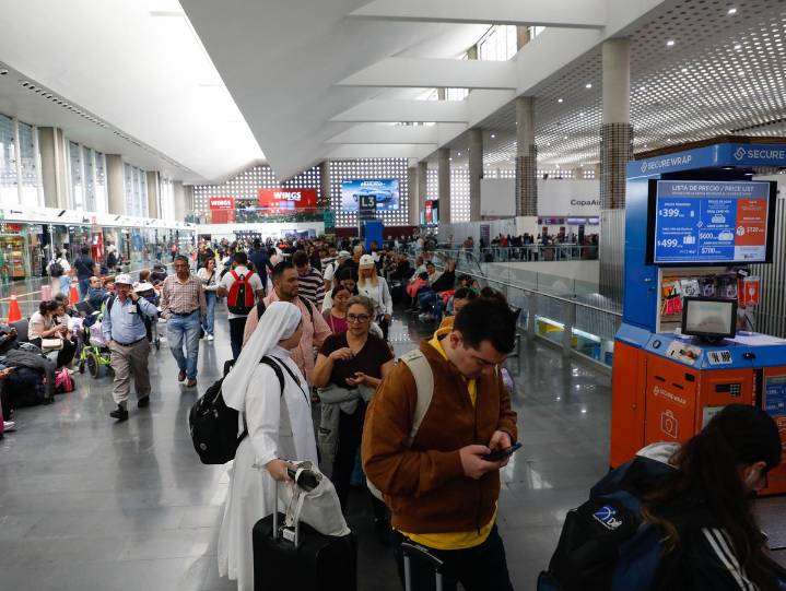 AICM exhorta a viajeros a prever demoras ante pronóstico de lluvias