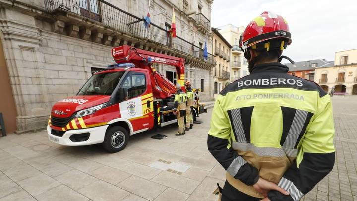 Cinco heridos en un accidente entre dos turismos en la N