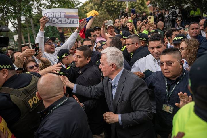 La Corte Suprema de Justicia ratifica la libertad de Álvaro Uribe en el caso de manipulación de testigos