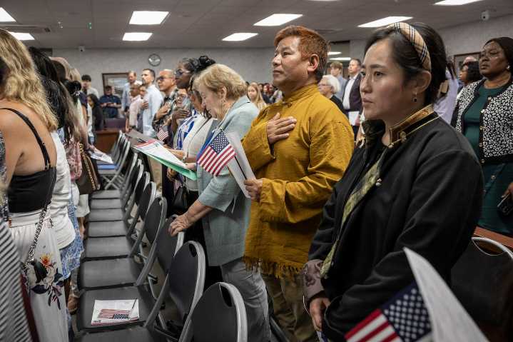 New citizens, and new voters, minted at Springfield ceremony