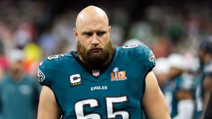 Lane Johnson: Eagles right tackle injures neck in football game vs Rams
