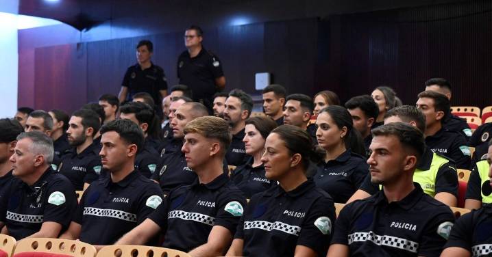 El inicio del curso para 58 policías locales en Córdoba, en imágenes