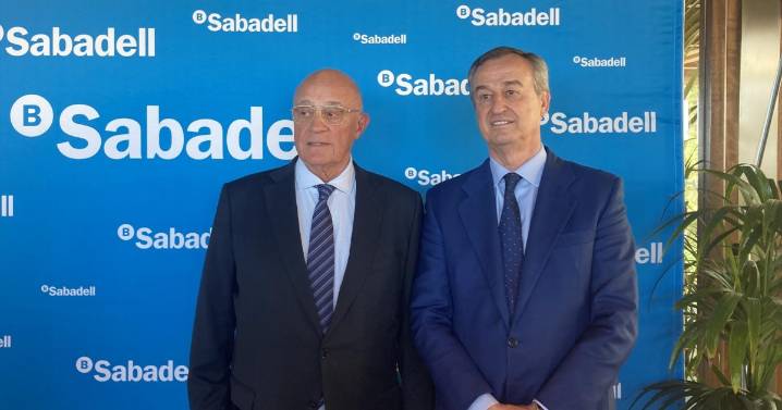 Los accionistas de Sabadell que vendan al BBVA perderían un 8 % de su inversión y el dividendo de TSB