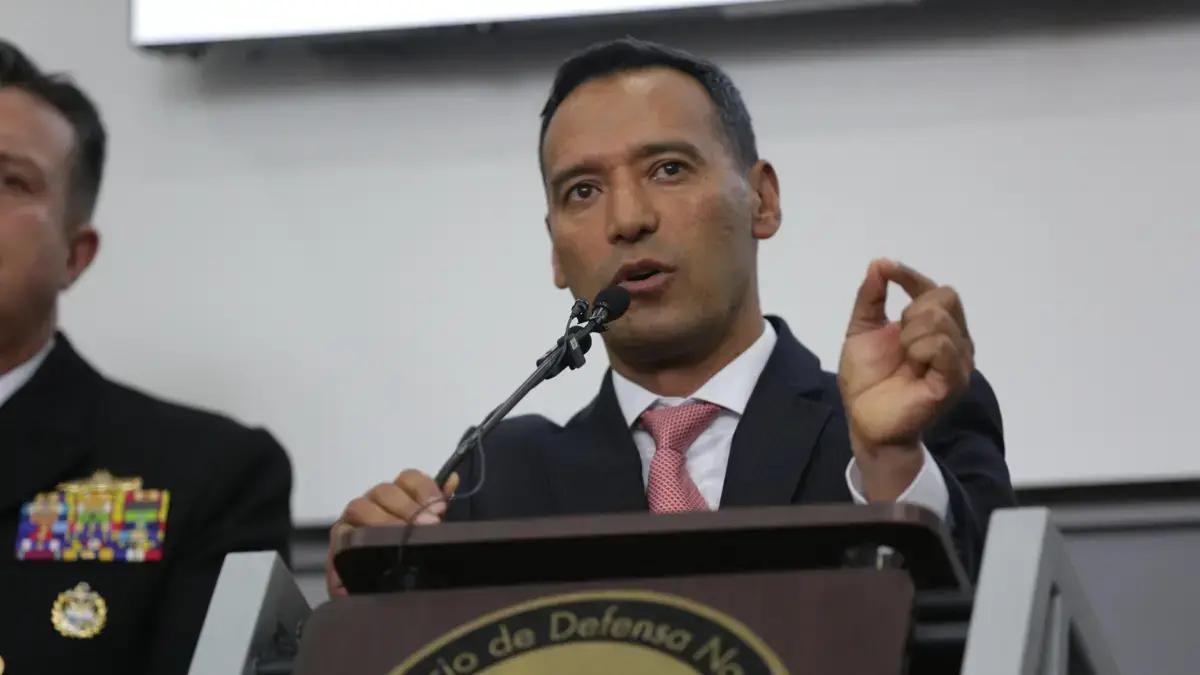 Con 102 votos, Cámara de Representantes negó la moción de censura al ministro de Defensa Pedro Sánchez