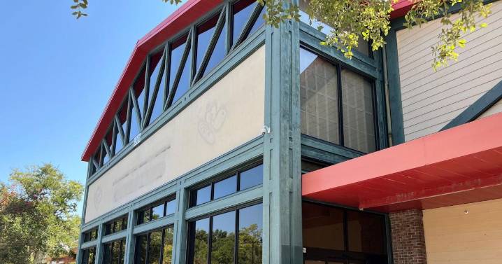 New tenant replaces empty Harris Teeter in Mount Pleasant
