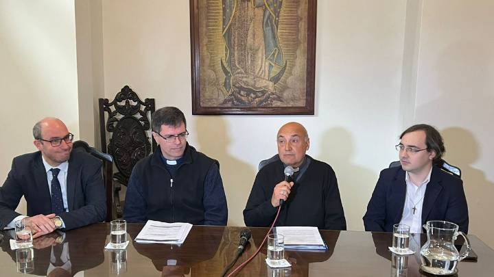 La Iglesia Católica pide no ser eliminada de la nueva Constitución: "No representa fielmente al pueblo si nos invisibiliza"