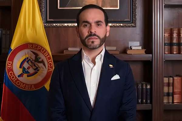 Abelardo De la Espriella denuncia al presidente ante la Corte Penal Internacional