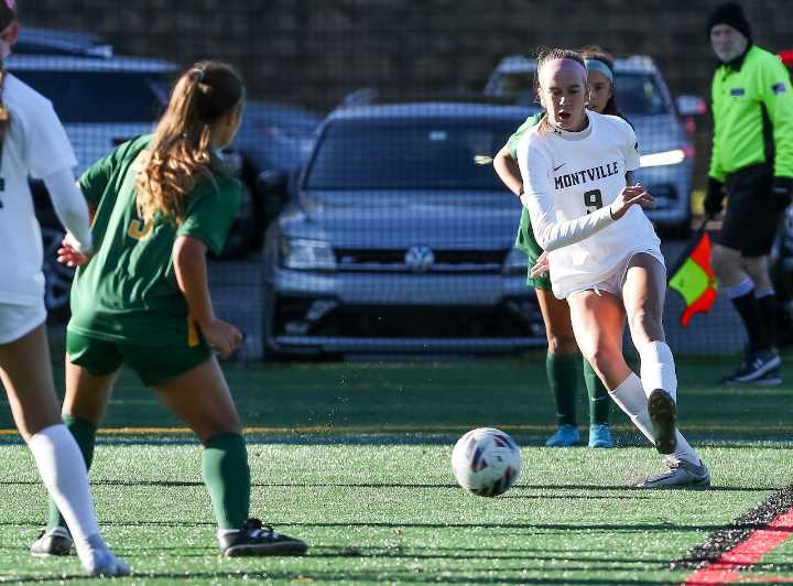 Bodyziak gets off the mark as Montville takes opener -