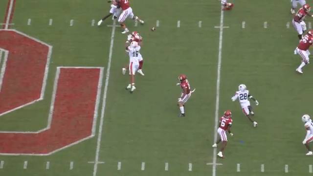 Here's the play Sooners quarterback John Mateer may have broken a bone in his hand