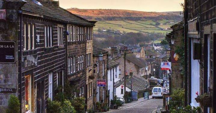 'Postcard' village looks 'beautiful every day of the year' with 'cosy shops'