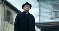 El Conjuro: ¿Quién interpreta al Padre Gordon en la saga de películas?