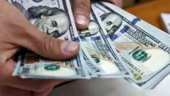 Intervención en el dólar: "Van a dilapidar reservas para ganar elecciones", dijo el economista Ochoa