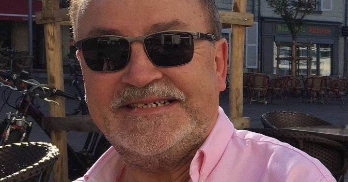'Loving husband and dad' dies just five hours after paramedics fail to spot sepsis signs
